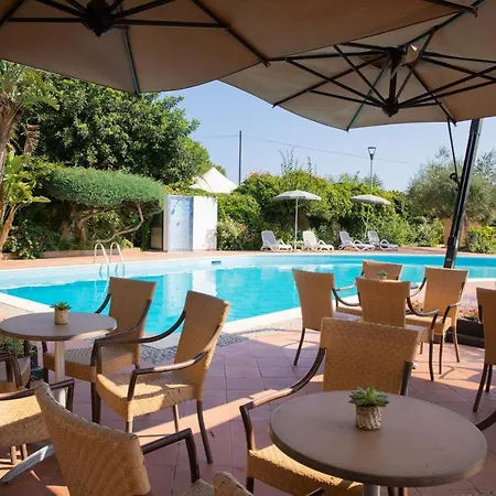 ラ トーレ ホテル バリ・サルド