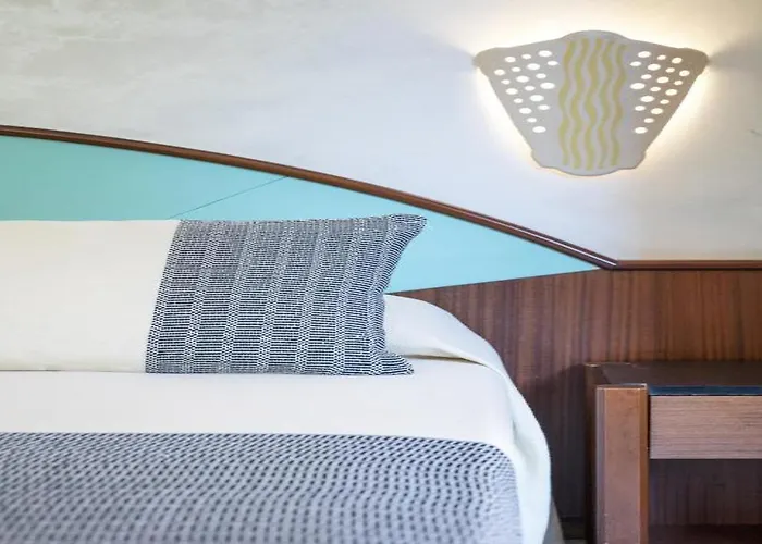 La Torre Otel Bari Sardo